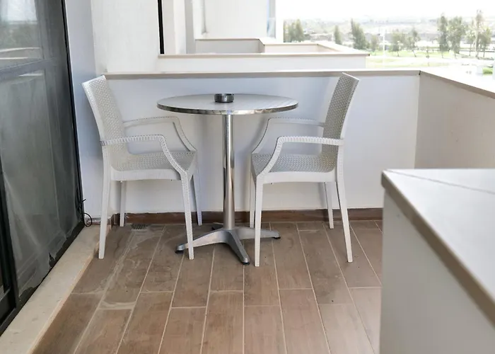 Jasmine * Golem (Tirana)