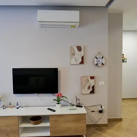 Jasmine * Golem (Tirana)